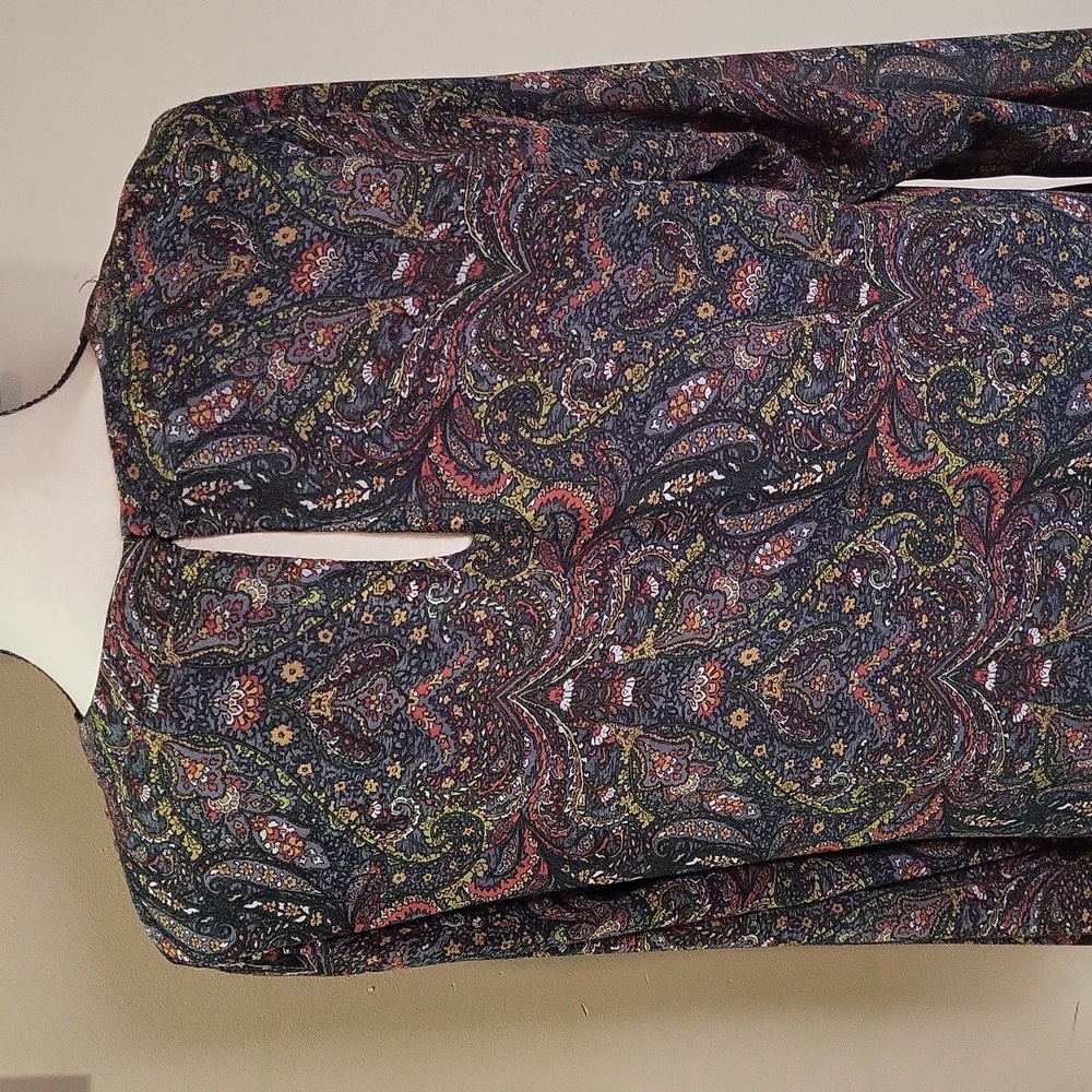 Ruff Hewn Grey Paisley Lined Dress Top with Olive and Rust Accents - Picture 8 of 14